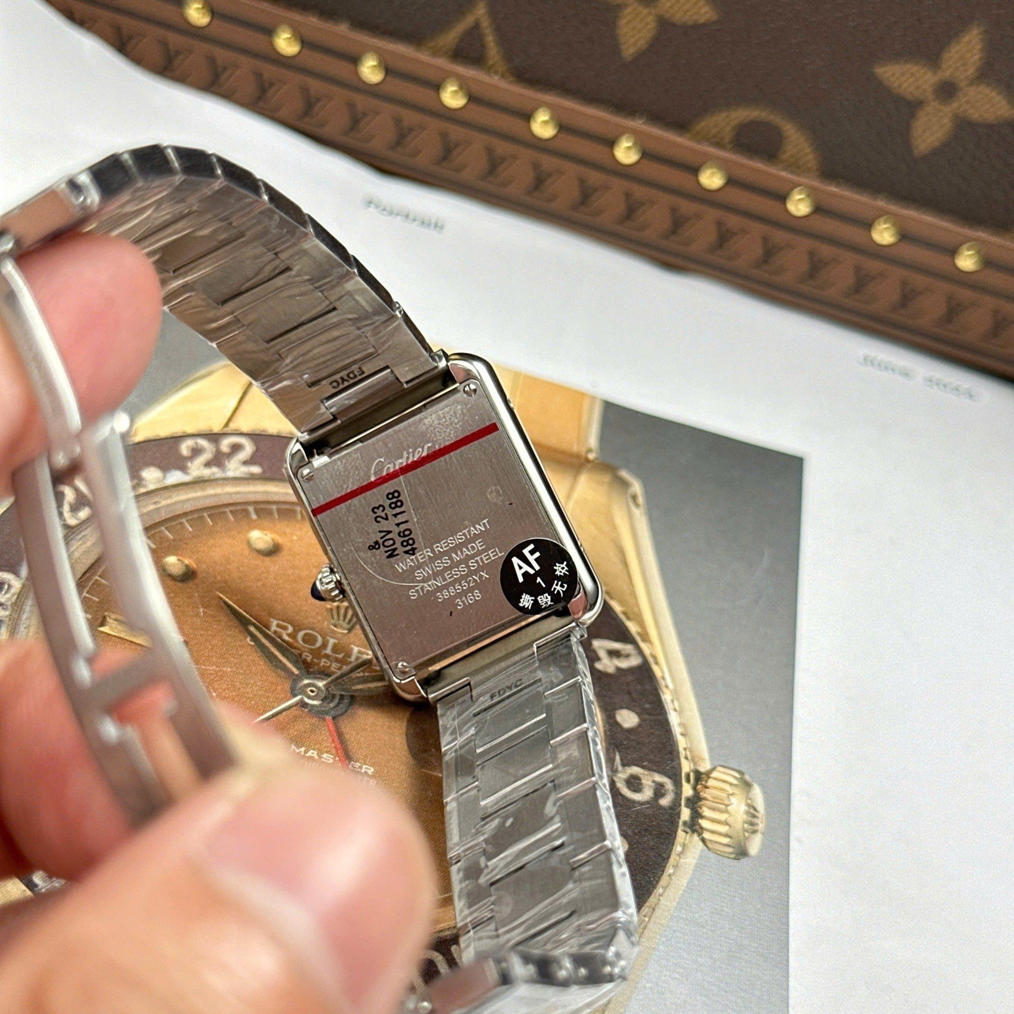CARTIER TANK 25 MM - Montre Cartier - Femme - VEM710